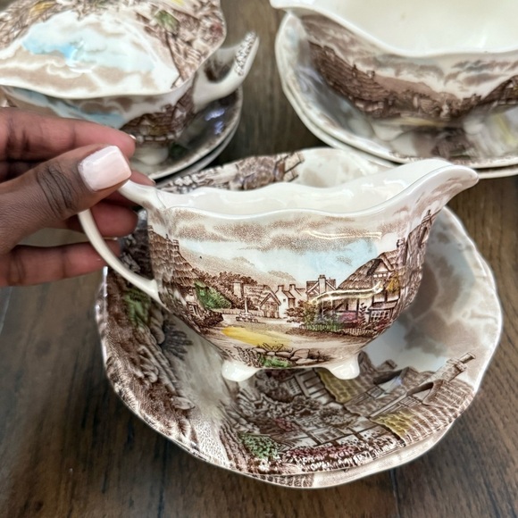 Set Johnson Bros / Vintage Ceramic Gravy Boat and Dish Set - Picture 3 of 4